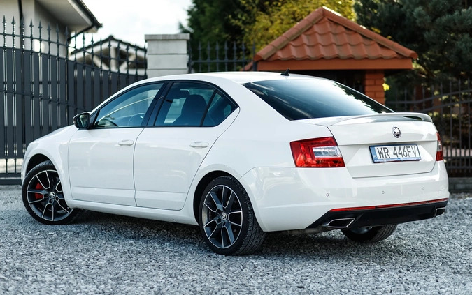Skoda Octavia cena 64900 przebieg: 224000, rok produkcji 2016 z Borne Sulinowo małe 704